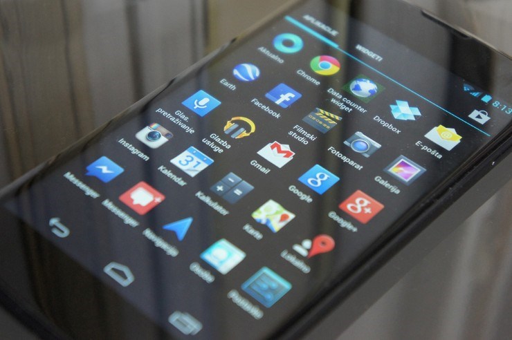 LG Nexus 4 (7).jpg